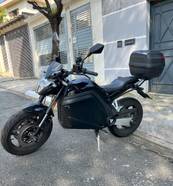 Voltz EVS é primeira moto elétrica brasileira; preço parte de R$ 15.900 -  24/09/2020 - UOL Carros