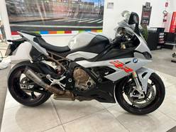 Você compraria uma BMW S 1.000 RR verde?