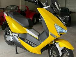 Voltz EVS é primeira moto elétrica brasileira; preço parte de R$ 15.900 -  24/09/2020 - UOL Carros