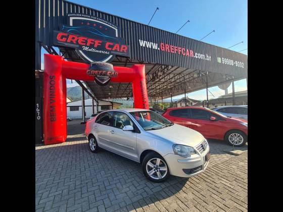 terno azul camisa branca