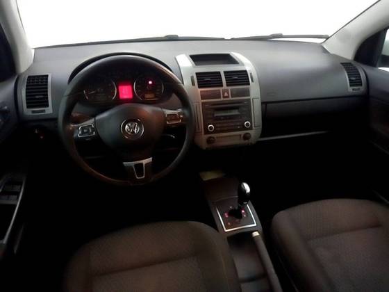 polo sedan automatico