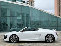 Audi R8 5.2 Fsi V10 40v Quattro Spyder em Curitiba