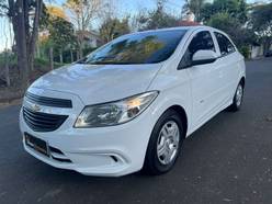 Chevrolet Onix Onix 1.0 Mt Joy2019 em Curitiba