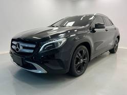 MERCEDES-BENZ GLA-200 Usados e Novos - São José Dos Campos, SP