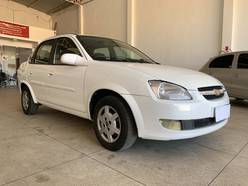 Chevrolet Classic 2015 em Araripina - Usados e Seminovos