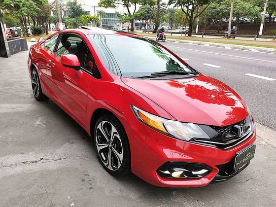 Honda Civic lidera ranking dos carros usados mais buscados na