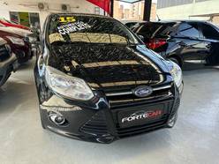 FORD FOCUS ford-focus-2014-sedan-aut-power-shift-pego-carro-ate-25-mil-e-volta  em segunda mão - O Parking