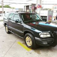 Comprar Suv Chevrolet Blazer 2.2 4P Dlx Prata 1997 em Botucatu-SP