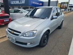 Chevrolet Classic 2015 em Araripina - Usados e Seminovos