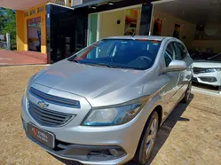 Comprar Hatch Chevrolet Onix Hatch 1.0 4P Flex LT Turbo Branco 2020 em Mogi  Guaçu-SP