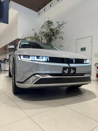 Carro 84 KW ELÉTRICO SIGNATURE AWD