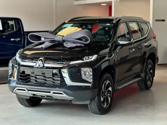 Carro 2.4 16V MIVEC TURBO DIESEL HPE AWD AUTOMÁTICO