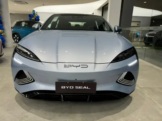 Carro 82,5 KW ELÉTRICO AWD