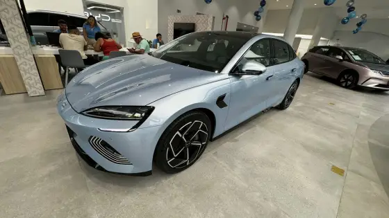 Carro 82,5 KW ELÉTRICO AWD