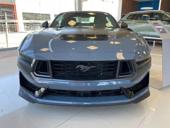 Carro 5.0 V8 GASOLINA DARK HORSE SELECTSHIFT