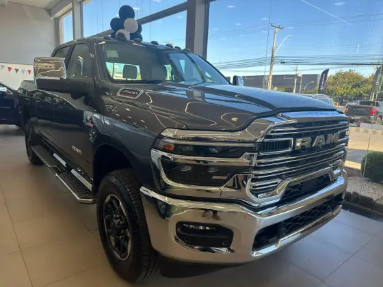 Carro 6.7 I6 TURBO DIESEL LARAMIE CD 4X4 AUTOMÁTICO