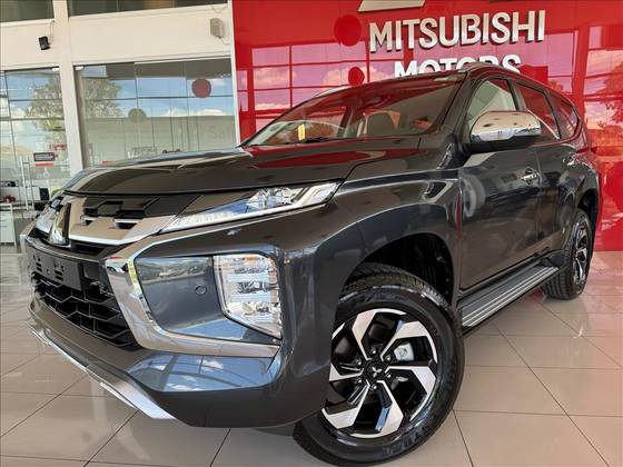 Carro 2.4 16V MIVEC TURBO DIESEL HPE AWD AUTOMÁTICO