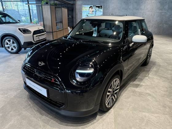 Carro 2.0 16V TWINPOWER GASOLINA S EXCLUSIVE 2P STEPTRONIC