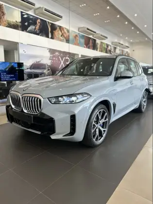 Carro 3.0 I6 TURBO HÍBRIDO XDRIVE50E M SPORT AUTOMÁTICO