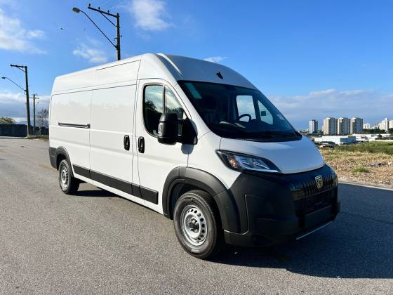 Carro 2.2 TURBO DIESEL L3H2 FURGÃO MANUAL