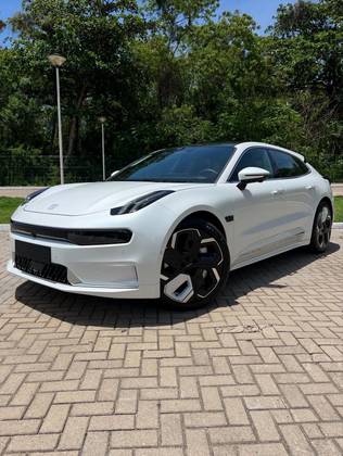 Carro 100 KW ELÉTRICO PREMIUM AWD