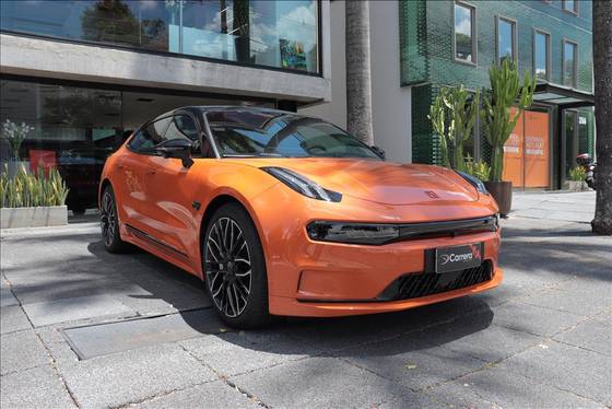 Carro 100 KW ELÉTRICO FLAGSHIP AWD