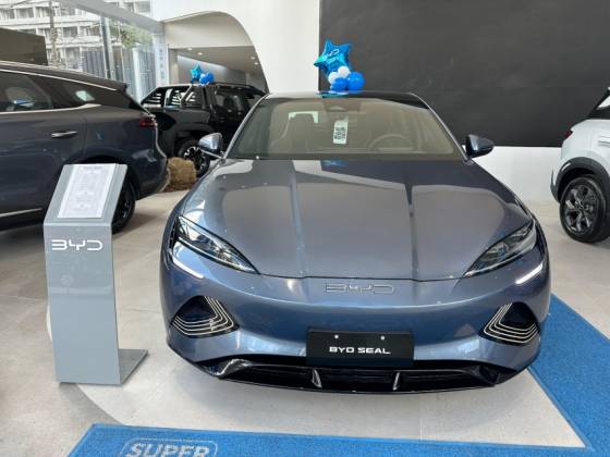Carro 82,5 KW ELÉTRICO AWD