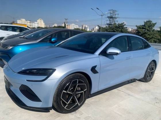 Carro 82,5 KW ELÉTRICO AWD