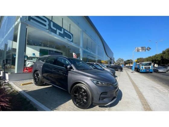 Carro ELÉTRICO AWD