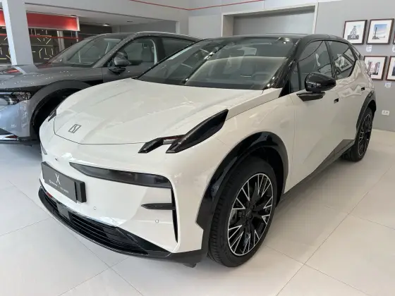 Carro 66 KW ELÉTRICO FLAGSHIP AWD