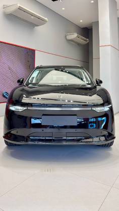 Carro 100 KW ELÉTRICO FLAGSHIP AWD