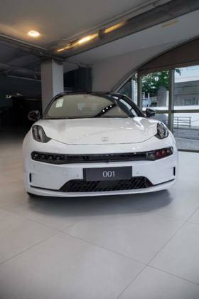 Carro 100 KW ELÉTRICO FLAGSHIP AWD
