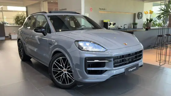 Carro 3.0 V6 E-HYBRID BLACK EDITION AWD TIPTRONIC S