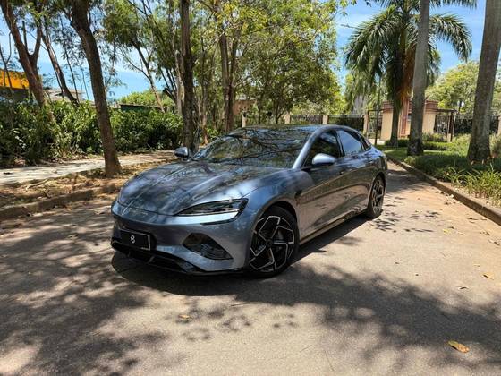 Carro 82,5 KW ELÉTRICO AWD