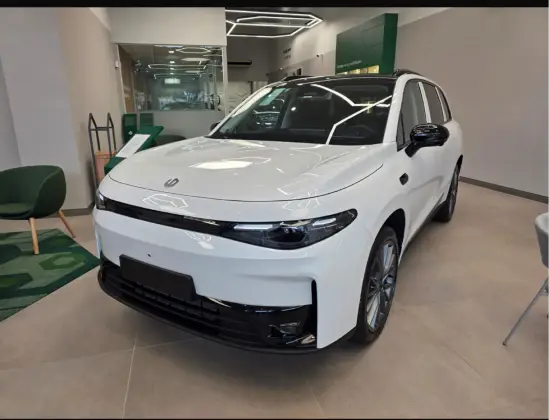 Carro 28,4 KW REEV