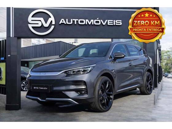 Carro ELÉTRICO AWD