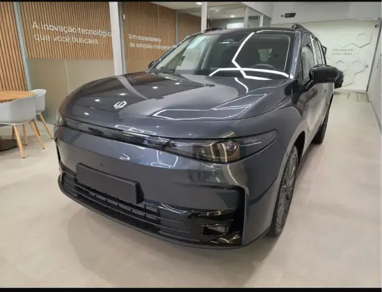 Carro 28,4 KW REEV