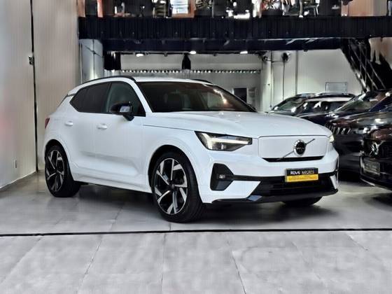 Carro P8 RECHARGE TWIN ELECTRIC PERFORMANCE ULTRA AWD