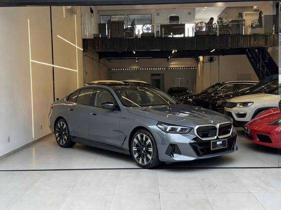 Carro 2.0 TWINPOWER PHEV M SPORT AUTOMÁTICO