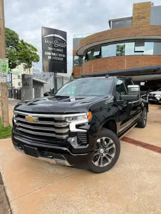 Carro 5.3 V8 GASOLINA 1500 HIGH COUNTRY 4X4 AUTOMÁTICO