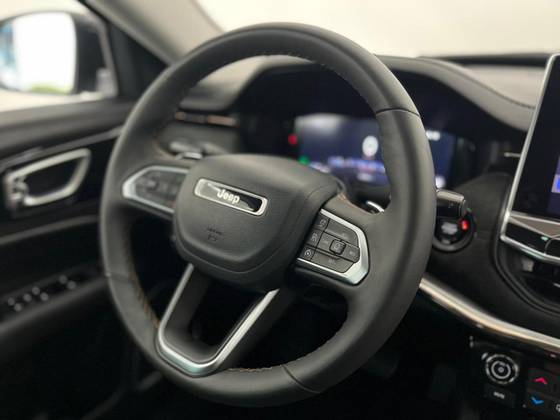 JEEP COMMANDER 1.3 T270 TURBO FLEX LIMITED AT6 — foto 6