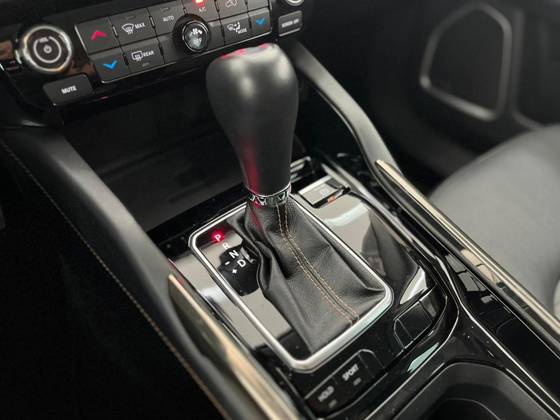 JEEP COMMANDER 1.3 T270 TURBO FLEX LIMITED AT6 — foto 10
