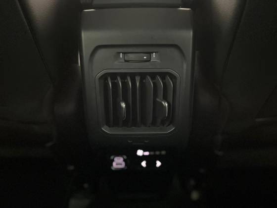 JEEP COMMANDER 1.3 T270 TURBO FLEX LIMITED AT6 — foto 13