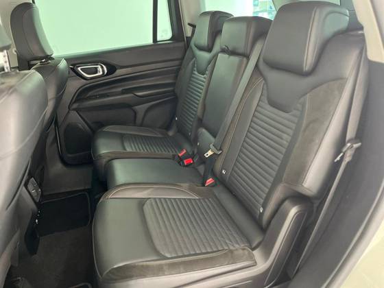 JEEP COMMANDER 1.3 T270 TURBO FLEX LIMITED AT6 — foto 16