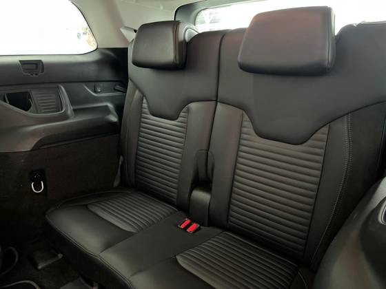 JEEP COMMANDER 1.3 T270 TURBO FLEX LIMITED AT6 — foto 17
