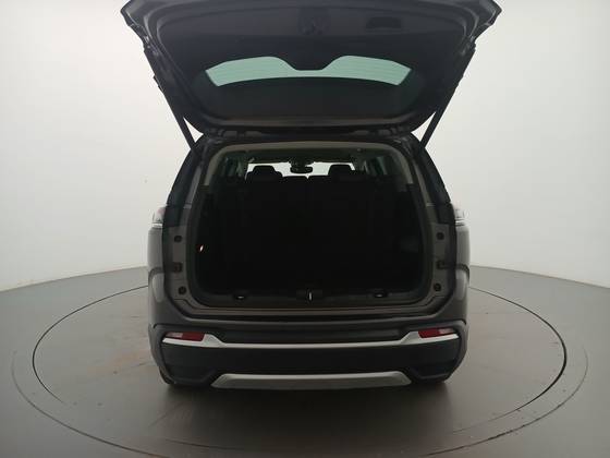 JEEP COMMANDER 1.3 T270 TURBO FLEX LIMITED AT6 — foto 9