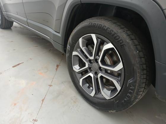 JEEP COMMANDER 1.3 T270 TURBO FLEX LIMITED AT6 — foto 12