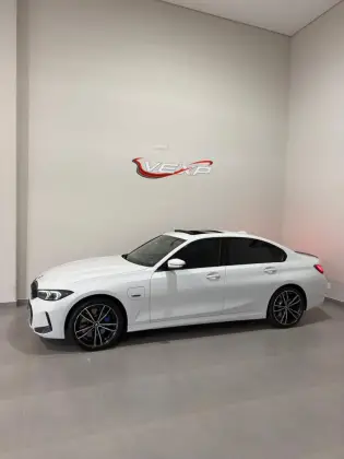 BMW 330e 2.0 16V TURBO HÍBRIDO M SPORT AUTOMÁTICO — foto 5