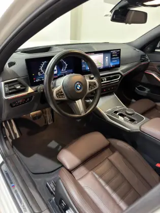 BMW 330e 2.0 16V TURBO HÍBRIDO M SPORT AUTOMÁTICO — foto 8