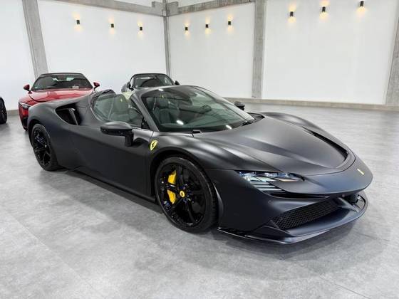 Carro 4.0 V8 TURBO PHEV SPIDER F1-DCT